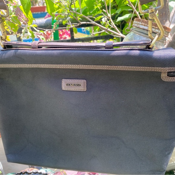 NWOT Da Milano Sling/Crossbody/Briefcase/Messenger Bag. Unisex - Picture 14 of 15